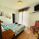 Les Demeures De Thau בוזיג