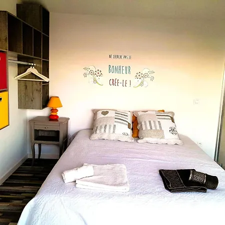 בית נופש Les Demeures De Thau בוזיג