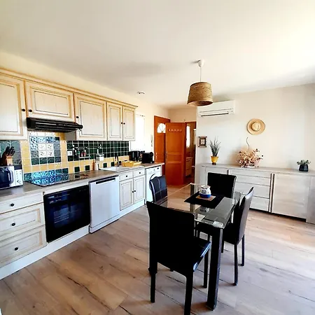 בית נופש Les Demeures De Thau *