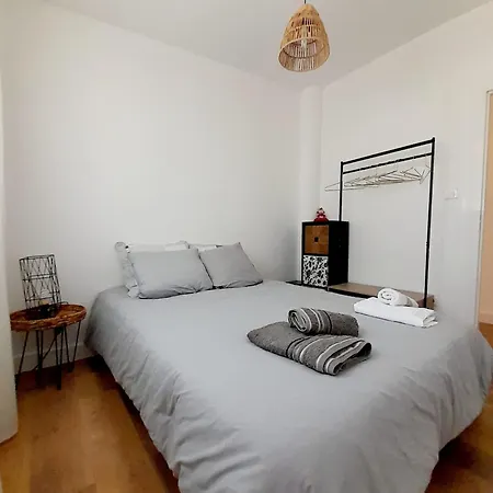 Les Demeures De Thau בית נופש בוזיג