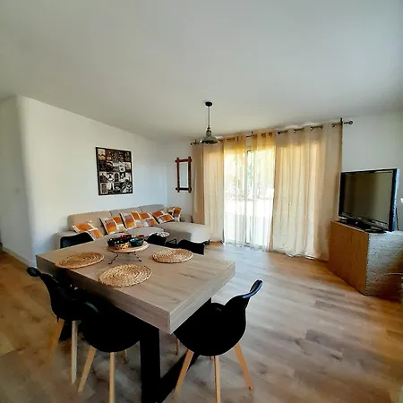 Les Demeures De Thau בית נופש *