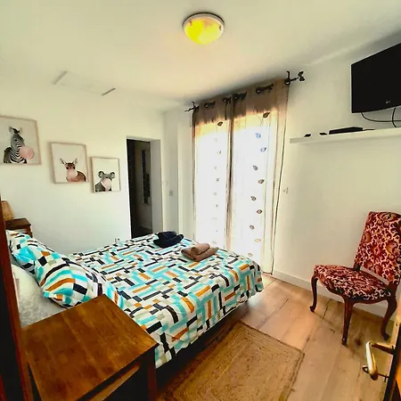 Les Demeures De Thau בוזיג