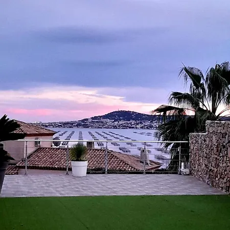 Les Demeures De Thau בוזיג